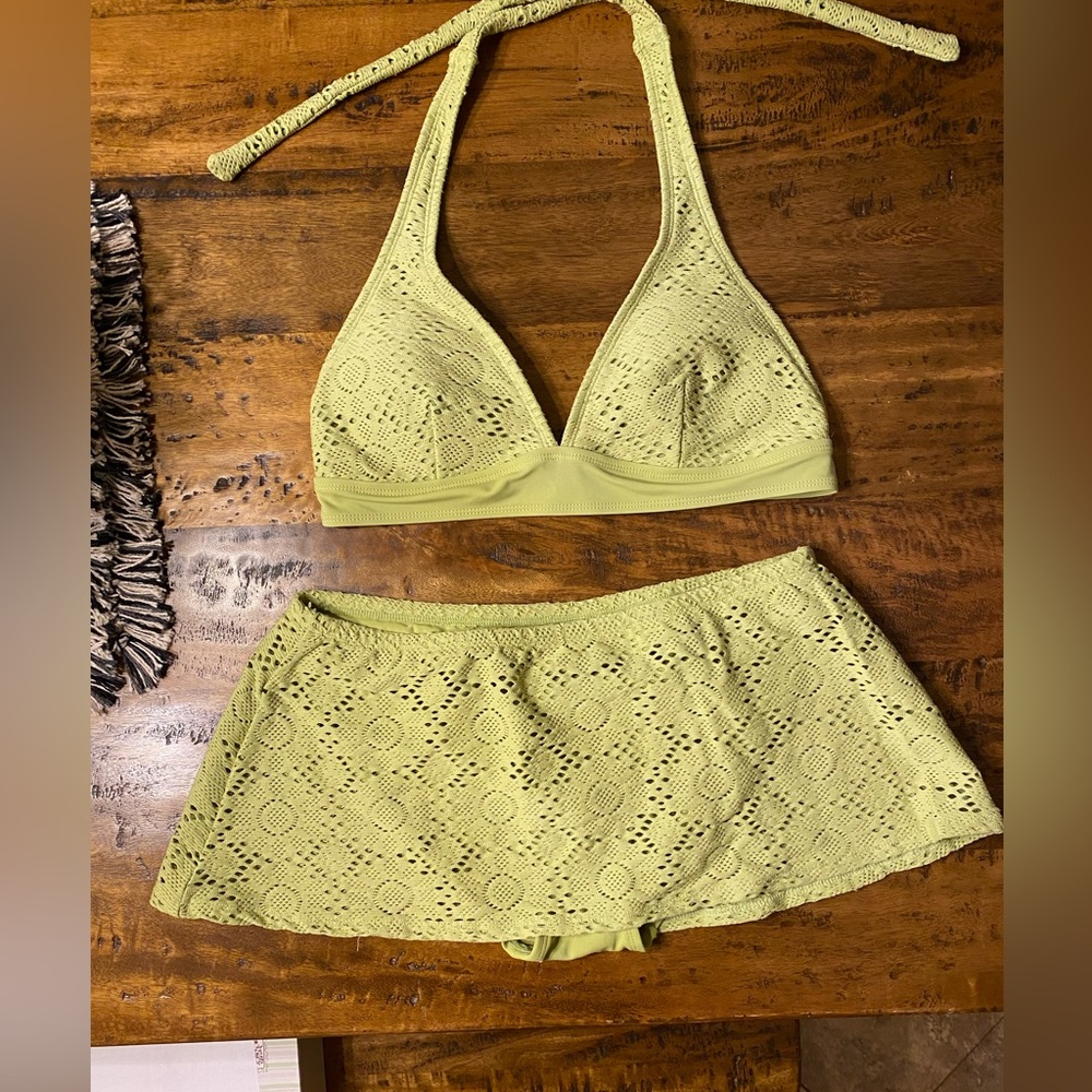 NEWPORT NEWS 2 PIECE SWIM SUIT
